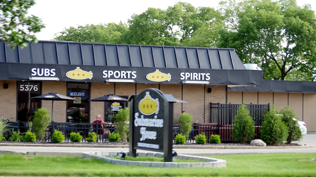 Submarine House 45424