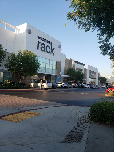 Department Store «Nordstrom Rack», reviews and photos, 3363 E Foothill Blvd, Pasadena, CA 91107, USA