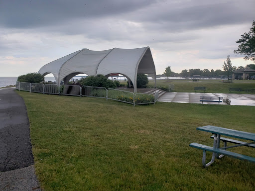 Memorial Park «Veterans Memorial Park», reviews and photos, 32400 Jefferson Ave, St Clair Shores, MI 48082, USA