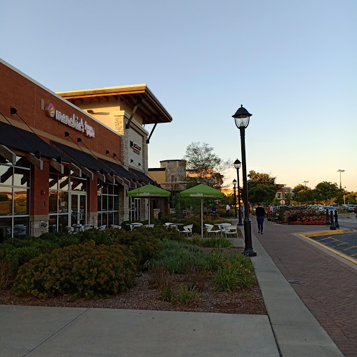 Shopping Mall «Lincolnshire Commons», reviews and photos, 900 Milwaukee Ave, Lincolnshire, IL 60069, USA