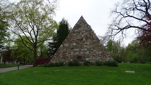 Historic Woodlawn Cemetery