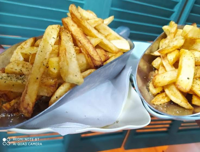 ΚΌΚΚΙΝΟΣ ΕΣΤΙΑΤΌΡΙΟ ΨΗΣΤΑΡΙΆ - Δίον