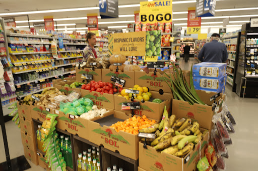 Grocery Store «Food Lion», reviews and photos, 250 W Mills St Unit 5, Columbus, NC 28722, USA