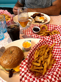 Cheeseburger du Restaurant américain Holly's Diner à Vierzon - n°14