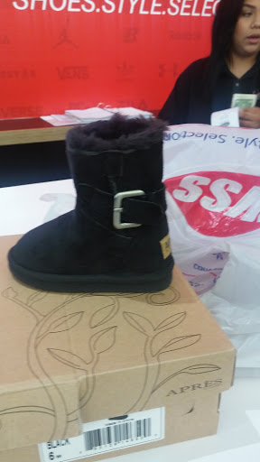 Shoe Store «WSS», reviews and photos, 1125 N Mt Vernon Ave, Colton, CA 92324, USA