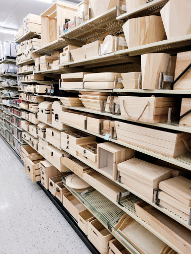 Craft Store «Hobby Lobby», reviews and photos, 290 Hawthorn Village Commons, Vernon Hills, IL 60061, USA