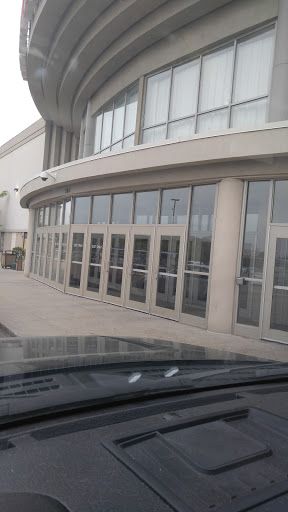 Movie Theater «Showcase Cinema de Lux Revere», reviews and photos, 565 Squire Rd, Revere, MA 02151, USA