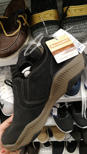 Clothing Store «Ross Dress for Less», reviews and photos, 700 SW 3rd Ave, Portland, OR 97204, USA