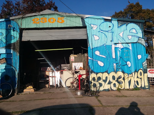 Bicycle Repair Shop «Third Ward Bike Shop», reviews and photos, 2305 Wheeler Ave, Houston, TX 77004, USA