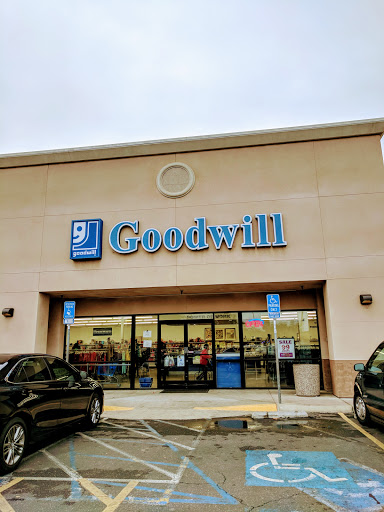 Non-Profit Organization «Goodwill», reviews and photos, 3702 W Shaw Ave, Fresno, CA 93711, USA