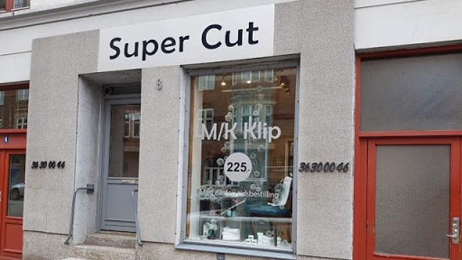 Super Cut (Gammel Jernbanevej) in Copenhagen, København