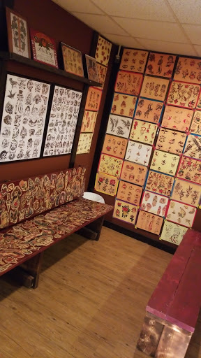 Tattoo Shop «Mainstream Body Art», reviews and photos, 500 S Kentucky Ave, Madisonville, KY 42431, USA