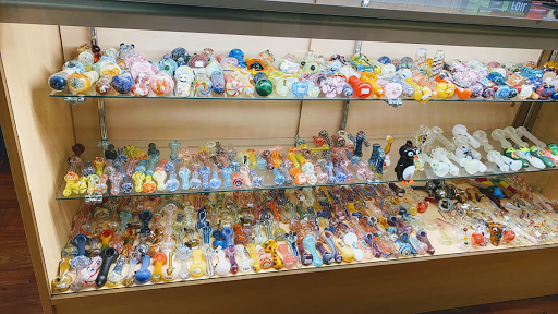 Tobacco Shop «Puff&Pass Smoke Shop», reviews and photos, 14151 Ramona Blvd #2B, Baldwin Park, CA 91706, USA