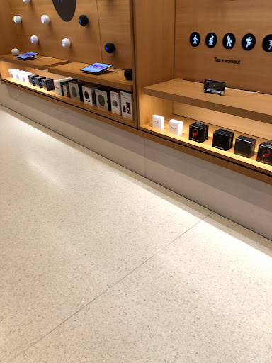 Computer Store «Apple Alderwood Mall», reviews and photos, 3000 184th St SW, Lynnwood, WA 98037, USA