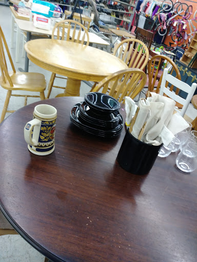 Thrift Store «Edgewood Thrift Store», reviews and photos, 1955 Pulaski Hwy, Edgewood, MD 21040, USA