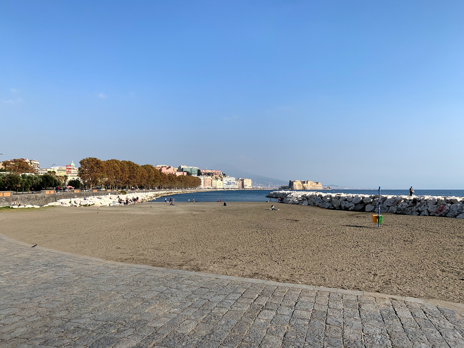 Foto af Mappatella strand med små multibays