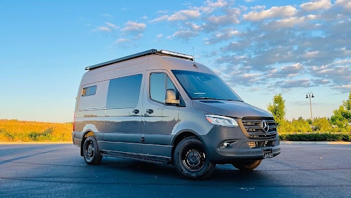 Mercedes Benz Dealer «Mercedes-Benz of Salem», reviews and photos, 2405 Commercial St SE, Salem, OR 97302, USA