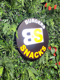 Photos du propriétaire du Restaurant de hamburgers Burgers & Snacks à Paris - n°5
