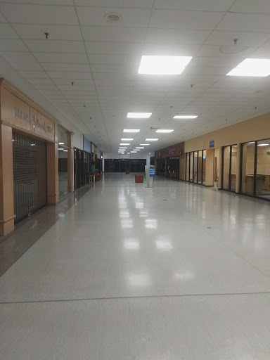 Shopping Mall «Village Square Mall», reviews and photos, 51 village Square Mall, Effingham, IL 62401, USA