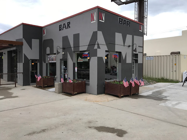 NO NAME BAR