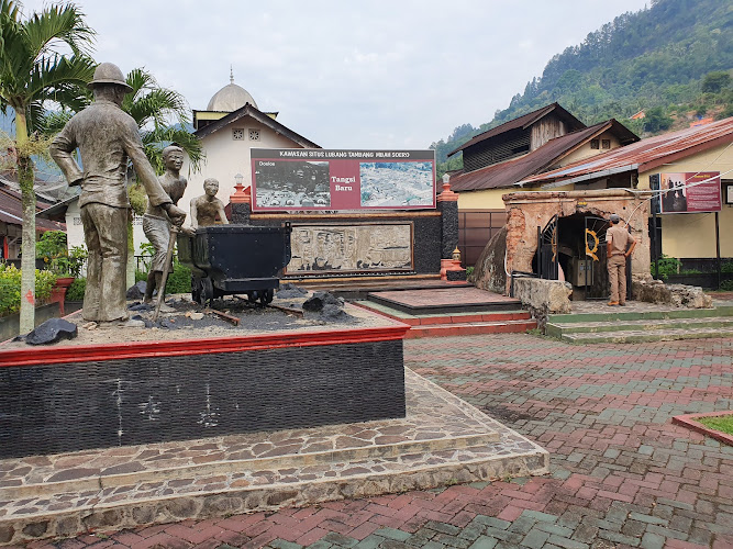 Museum Situs Lubang Tambang Soero & Infobox