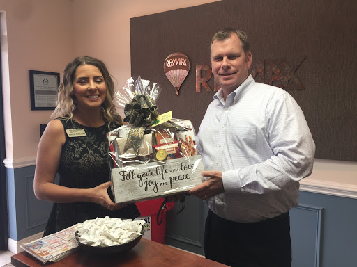 Real Estate Agency «RE/MAX Signature», reviews and photos, 5889 S Williamson Blvd #1418, Port Orange, FL 32128, USA