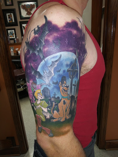 Tattoo Shop «Rockstar Tattoo & Co.», reviews and photos, 2707 S 108th St, West Allis, WI 53227, USA