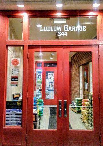 Live Music Venue «Live at the Ludlow Garage», reviews and photos, 342 Ludlow Ave, Cincinnati, OH 45220, USA