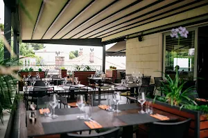 Marangun Food & Bar Room image