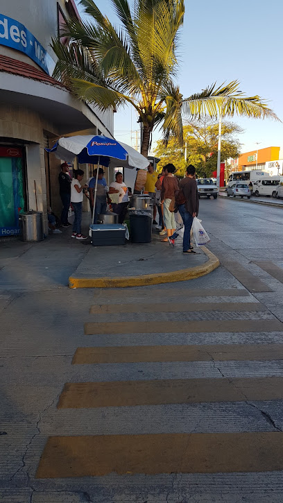 Los Tamales de la Esquina de Parisina