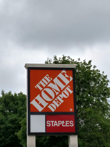 Office Supply Store «Staples», reviews and photos, 610 Meacham Rd, Elk Grove Village, IL 60007, USA