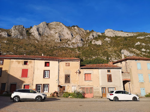 Place du Village à Roquefixade