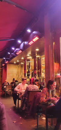 Atmosphère du Restaurant américain Hard Rock Cafe à Paris - n°6