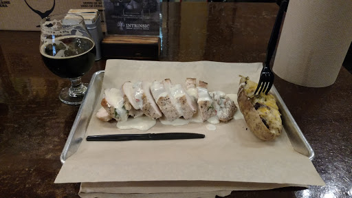 Brewpub «Intrinsic Smokehouse and Brewery», reviews and photos, 509 W State St, Garland, TX 75040, USA