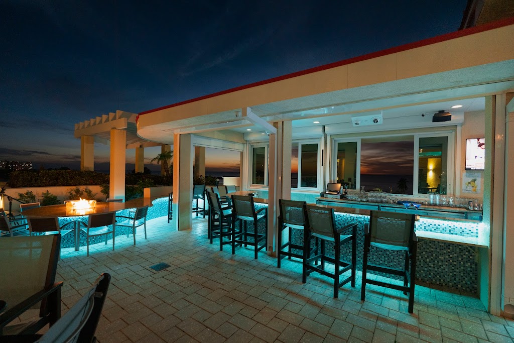 Evy's Terrace Bar & Bistro 33767