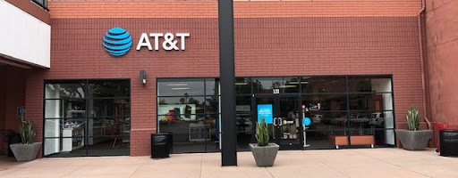 Cell Phone Store «AT&T», reviews and photos, 8657 Villa La Jolla Dr #131, La Jolla, CA 92037, USA
