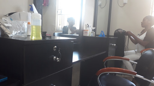 VOG NATURAL HAIR SALON, Gwarinpa Estate, Abuja, Nigeria, Hair Salon, state Federal Capital Territory