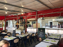 Atmosphère du Restaurant l'Oasis Gorges de l' Hérault à Laroque - n°1