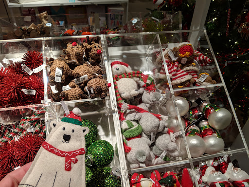 Furniture Store «Crate and Barrel», reviews and photos, 2680 NE 49th St, Seattle, WA 98105, USA