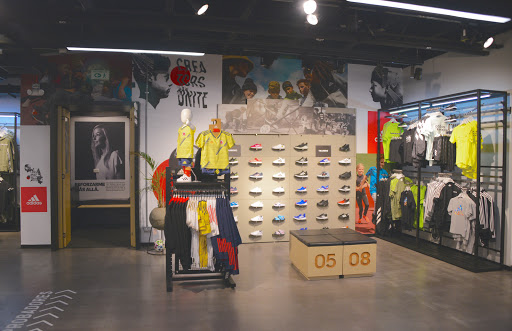 Adidas Store Andino II