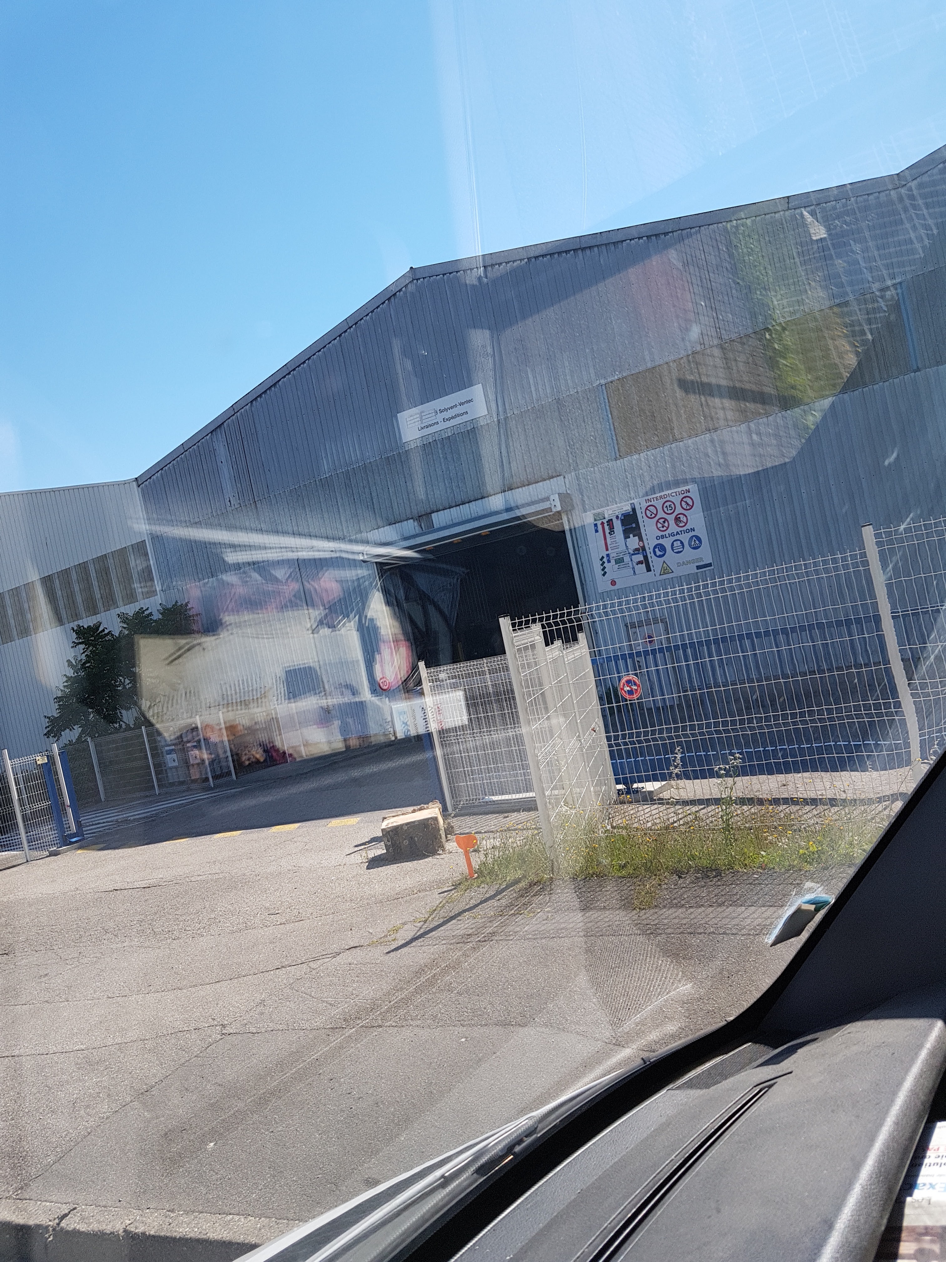 Photo n° 1 de l'avis de LEGRAND.a fait le 28/06/2018 à 13:47