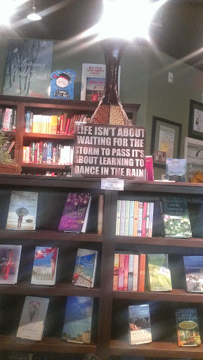 Book Store «FoxTale Book Shoppe», reviews and photos, 105 E Main St, Woodstock, GA 30188, USA