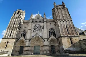 Cathédrale Saint-Pierre de Poitiers image