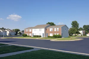 City Pointe Apartments and Townhomes Evansville image