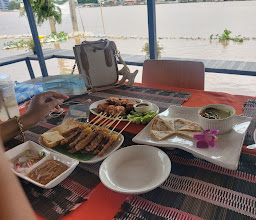 Bannpenang Riverside 'Cafe photo
