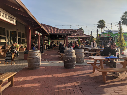 Shopping Mall «East Lake Village Shopping Center», reviews and photos, 936 E Lake Ave, Watsonville, CA 95076, USA