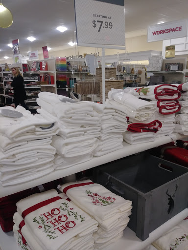 Department Store «HomeGoods», reviews and photos, 11100 W Burleigh St #140, Wauwatosa, WI 53222, USA