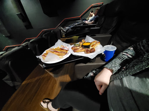 Movie Theater «Villagio Cinemas», reviews and photos, 11778 N Dale Mabry Hwy, Tampa, FL 33618, USA