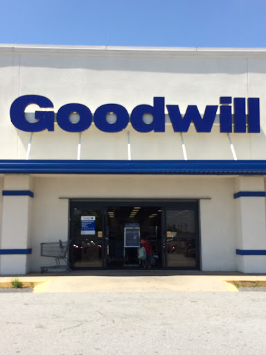 Thrift Store «Goodwill of North Georgia: Stockbridge Store, Career Center and Donation Center», reviews and photos, 3871 GA-138, Stockbridge, GA 30281, USA