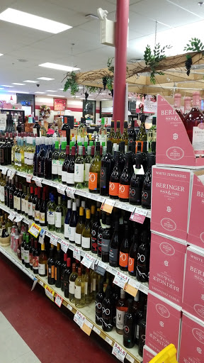 Liquor Store «Curtis Liquors - Weymouth», reviews and photos, 486 Columbian St, Weymouth, MA 02190, USA